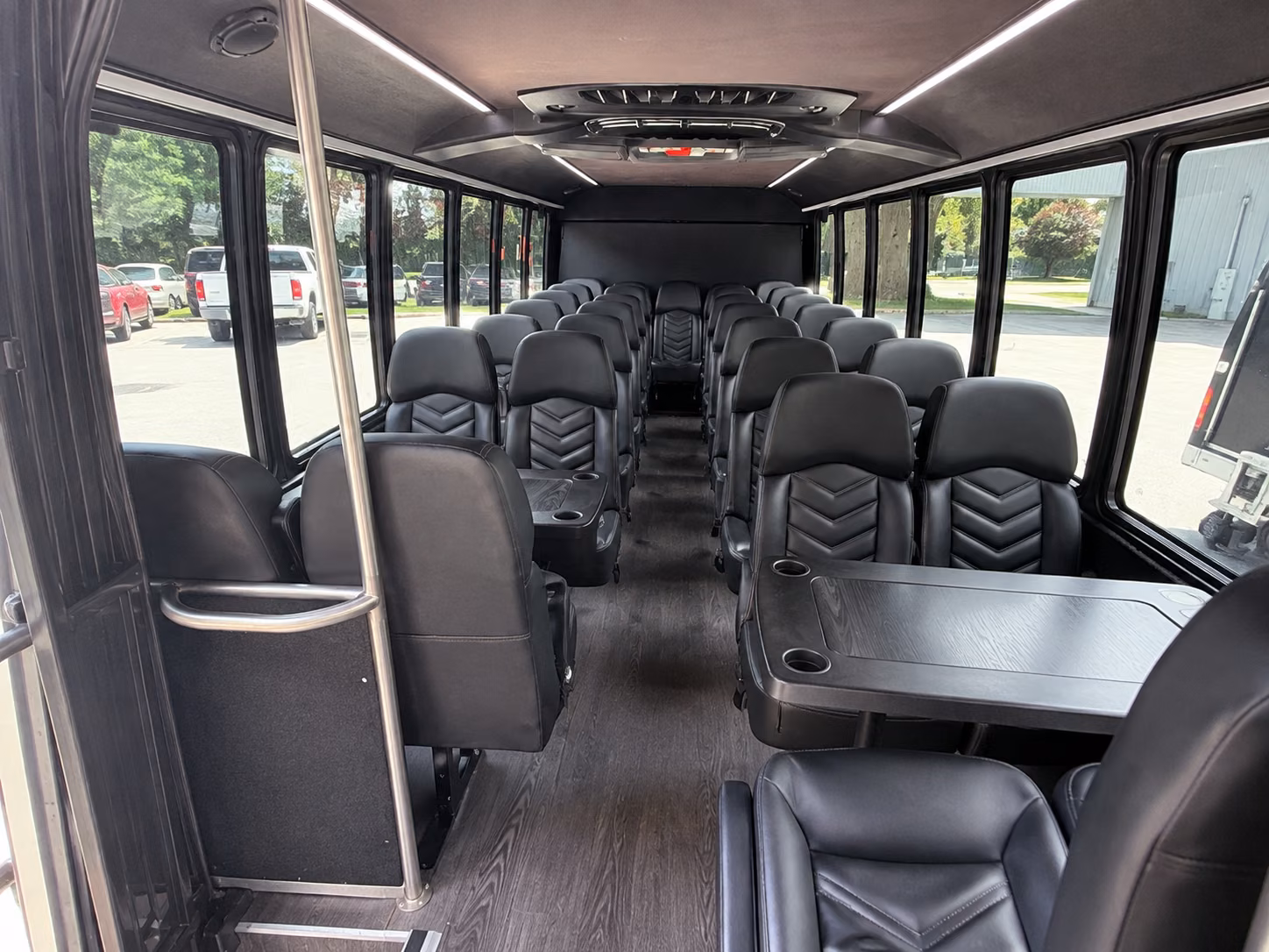 easily book transportation for your next airport transfer 2