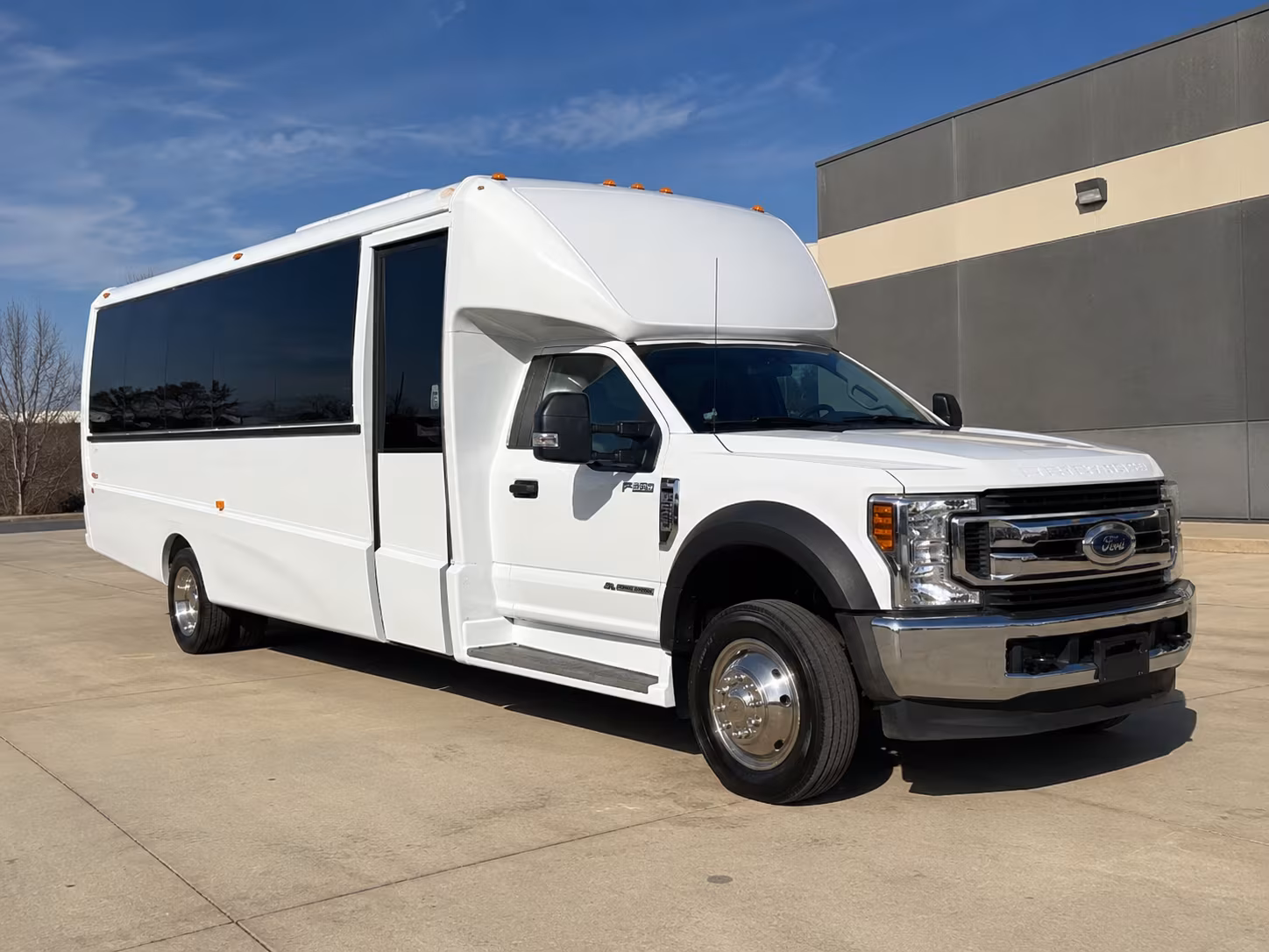 minibuses for jurupa valley rehearsal dinners and day before shuttles